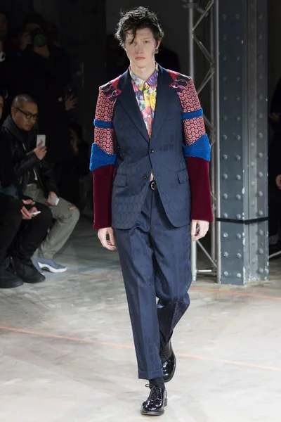 Look 26